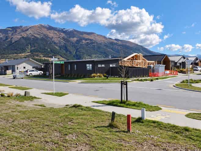 10 Barton Street, Lake Hawea