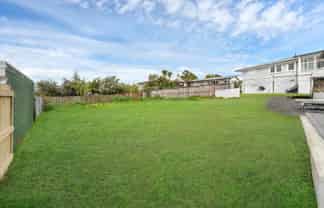 5A Mountain Road, Mangere Bridge