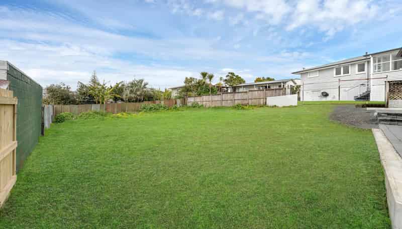5A Mountain Road, Mangere Bridge