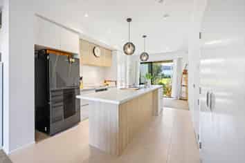 29 De Havilland Road, Hobsonville