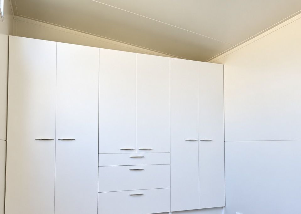 Modern Cabin 4