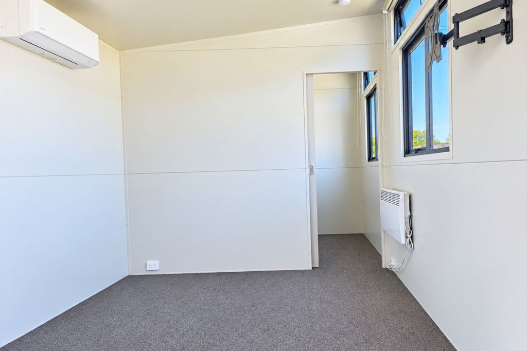 Modern Cabin 2