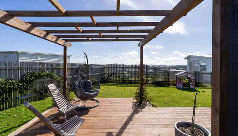 16 Tunarau Street, Raglan