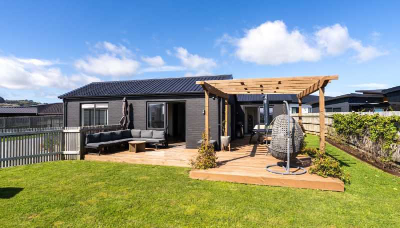 16 Tunarau Street, Raglan