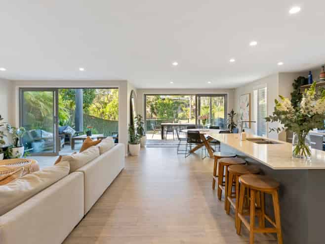 1A Lyons Avenue, Murrays Bay