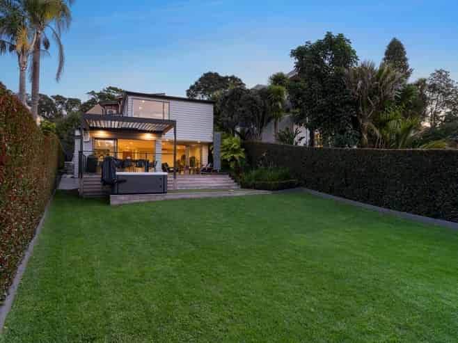 1A Lyons Avenue, Murrays Bay