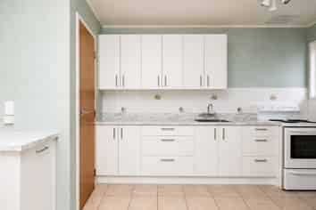 2/12 Caxton Street, Onekawa