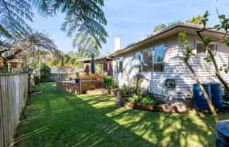 5a Marina Grove, Frankleigh Park