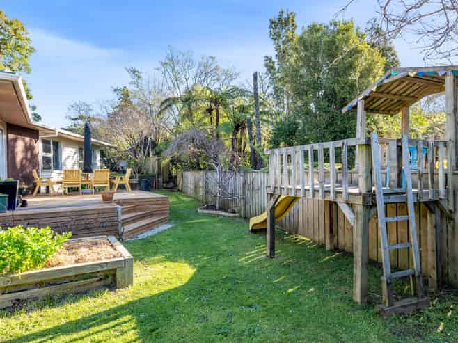 5a Marina Grove, Frankleigh Park