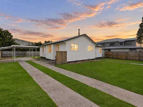 63 Oakfield Crescent, Pukete