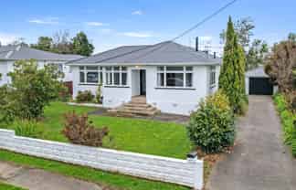 28 Hendersons Line, Marton
