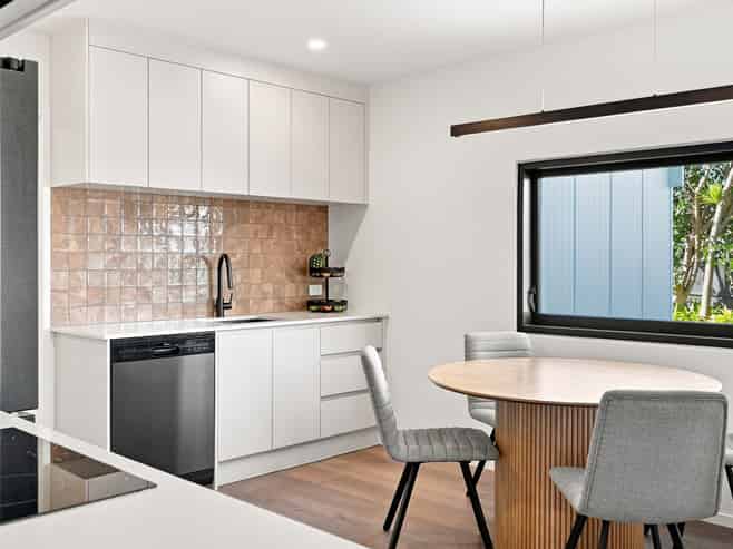2/26 Salem Place, Torbay