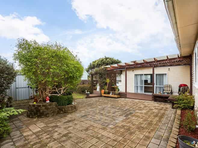 32 Horokiwi Road West, Newlands