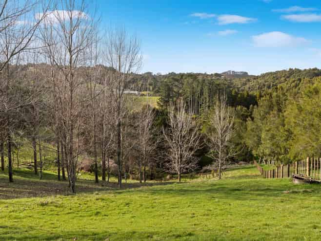 729 Ponga Road, Drury