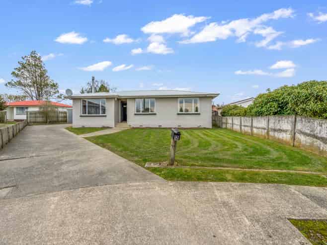 12 Ingram Place, Mataura