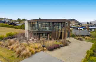 6 Karearea Rise, Wanaka