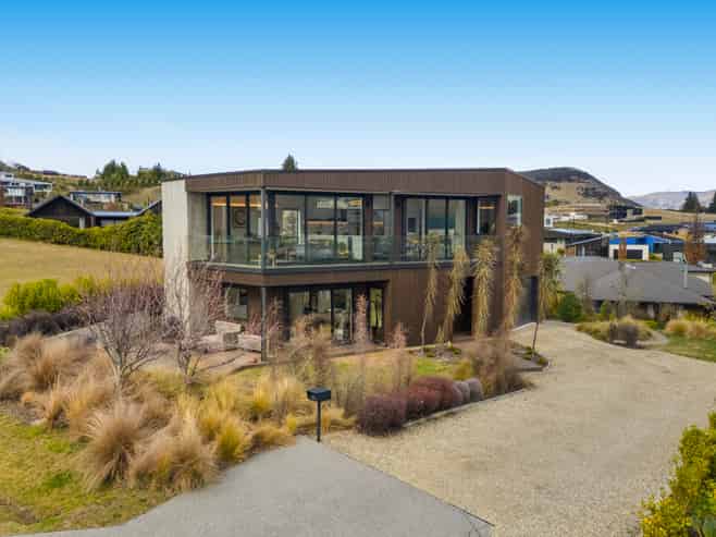 6 Karearea Rise, Wanaka