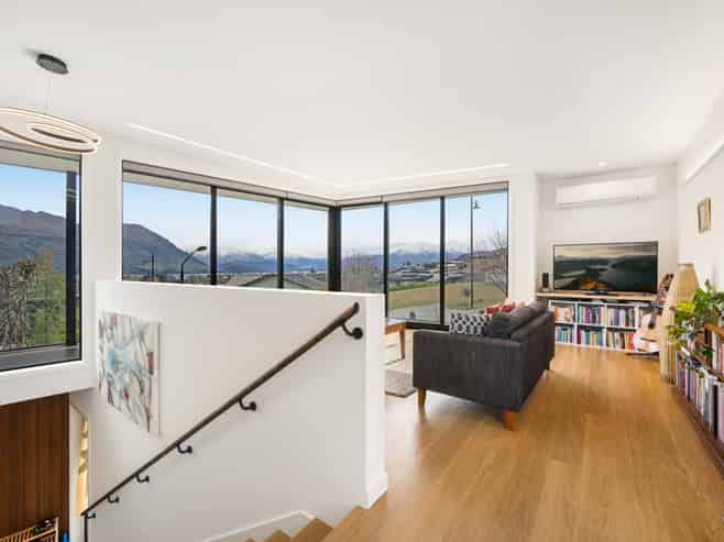 6 Karearea Rise, Wanaka