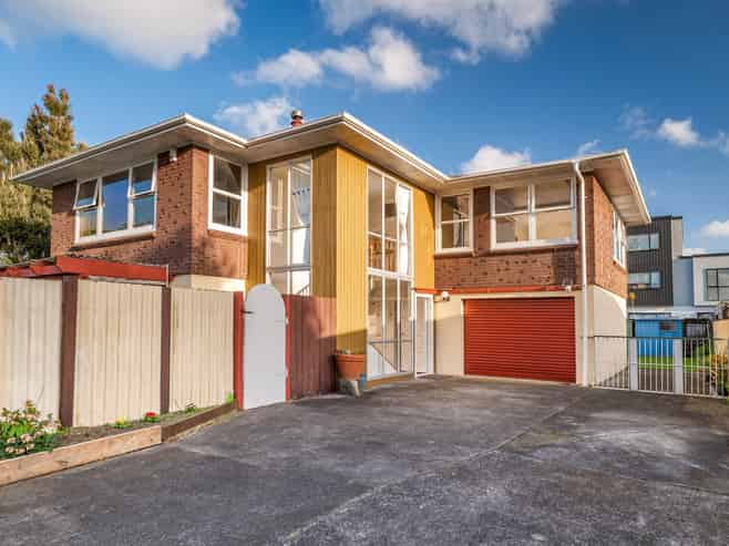 42 Te Kanawa Crescent, Henderson