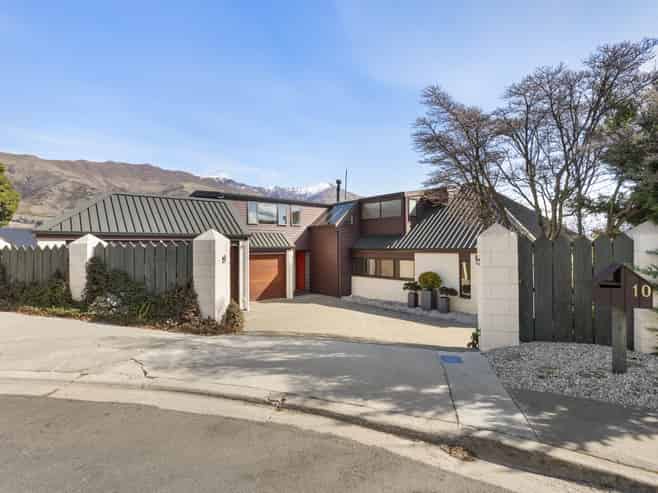 10 Sycamore Place, Wanaka