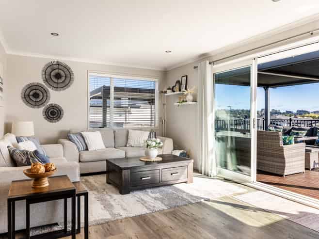 172 Pinecrest Drive, Gulf Harbour