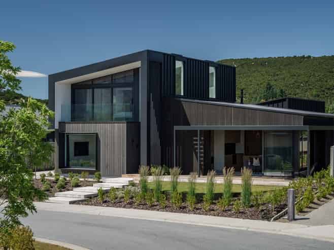 16 Robrosa Street, Wanaka