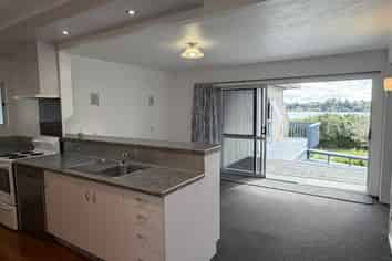236 Welcome Bay Road, Welcome Bay