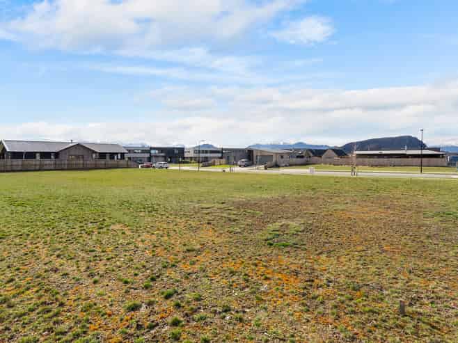 11 Rubus Street, Wanaka