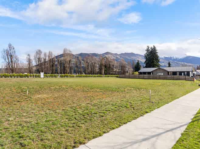 11 Rubus Street, Wanaka
