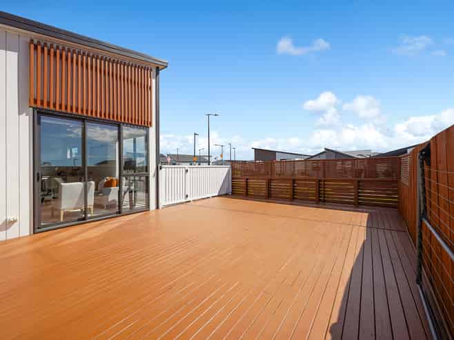 7 Taiororua Avenue, Massey