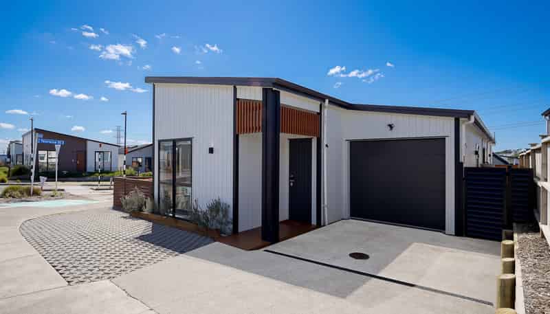 7 Taiororua Avenue, Massey