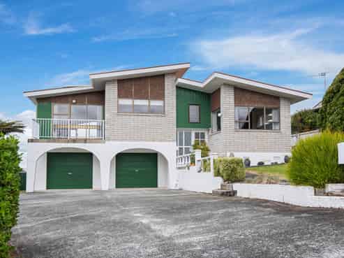 201 Fairway Drive, Kamo