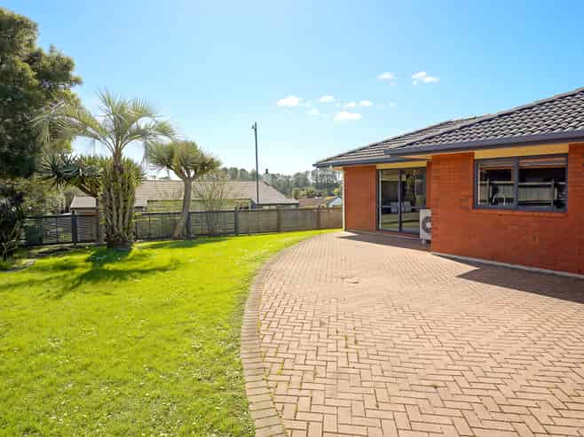10 Chelmsley Avenue, Henderson