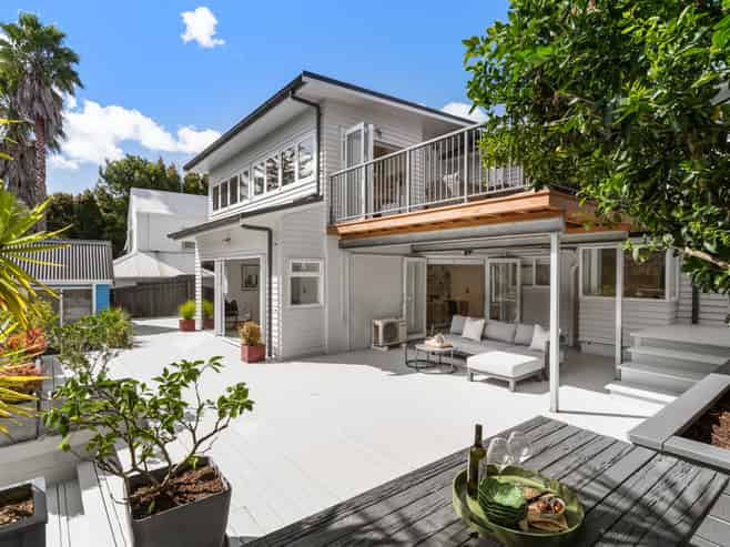 1/37 Newhaven Terrace, Mairangi Bay