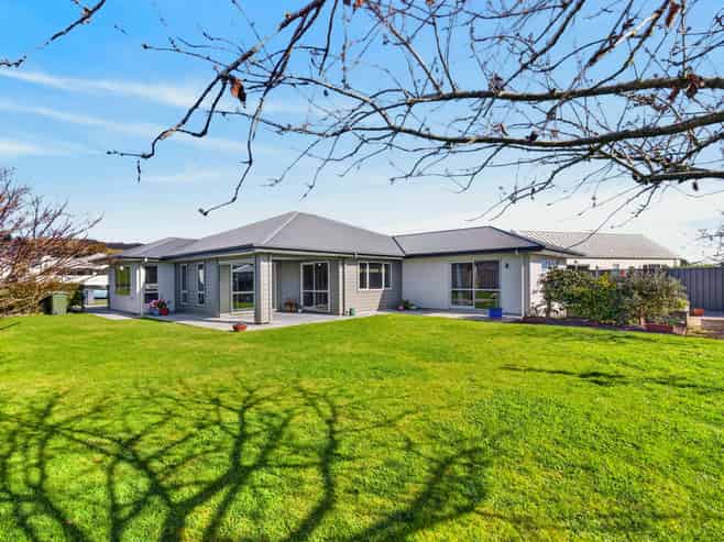 39 Percy Berry Place, Havelock North