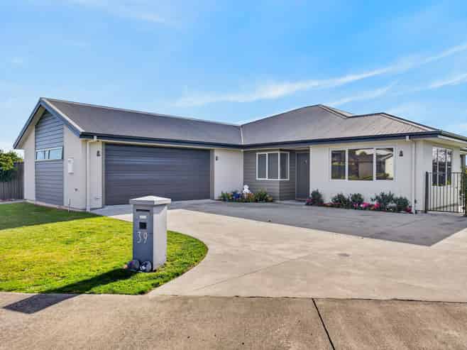 39 Percy Berry Place, Havelock North