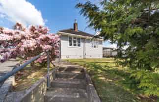 18 Moheke Avenue, Roslyn