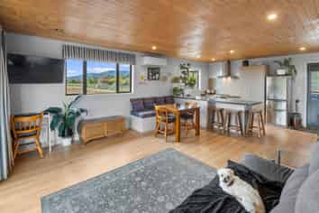 259 Ranzau Road, HOPE