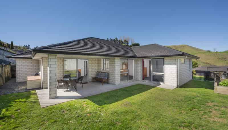 163 Ballintoy Park Drive, Welcome Bay