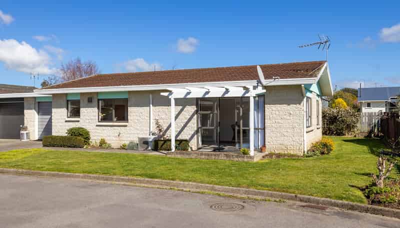 97F High Street, Solway