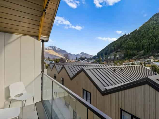 15 A&B/135 Hallenstein Street, Queenstown