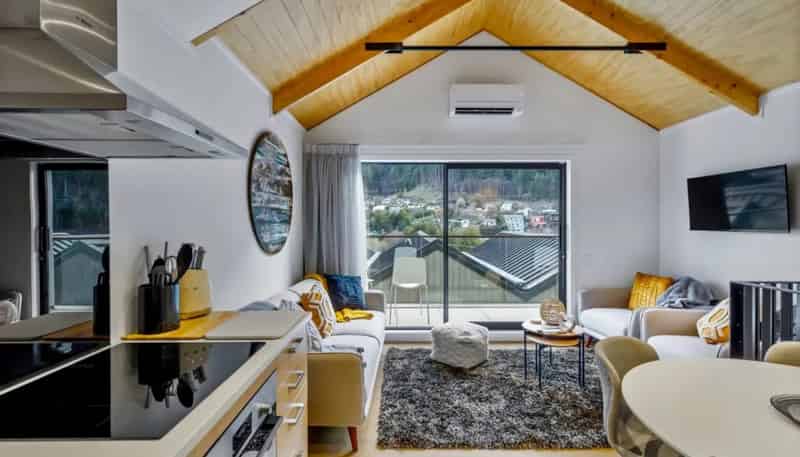 15 A&B/135 Hallenstein Street, Queenstown