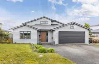 75 Endeavour Drive, Whitby