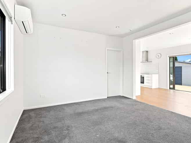 152 Vagues Road, Northcote