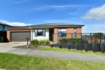 74 Cape Cod Drive, Gulf Harbour