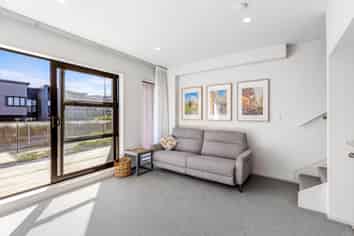 127 Te Oneroa Way, Long Bay