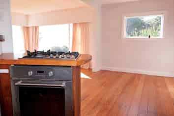 13 The Esp, Raumati South