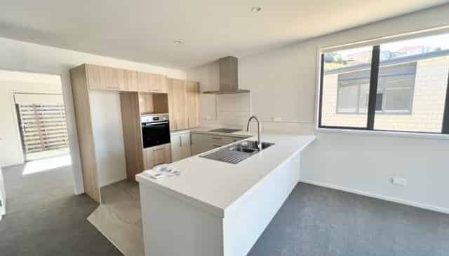 16 Manuka Place, Cambridge