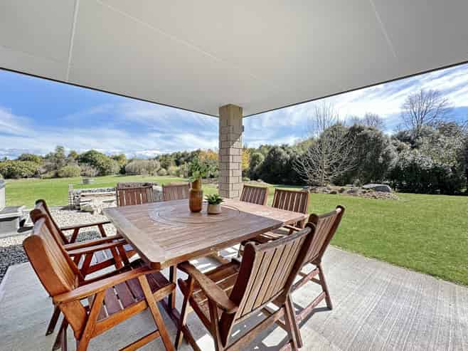 12 Lacebark Drive, Kinloch