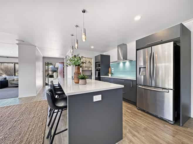 12 Lacebark Drive, Kinloch